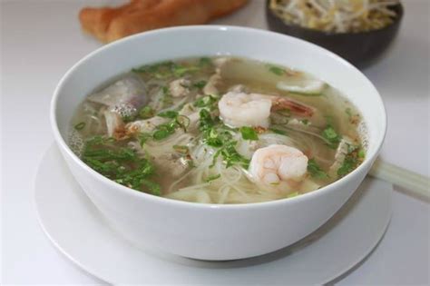 Phnom Penh Noodle Soup Recipe — Dishmaps