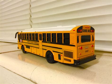 Thomas Built Model School Bus Modelbusbusbankbus Bankpromotion