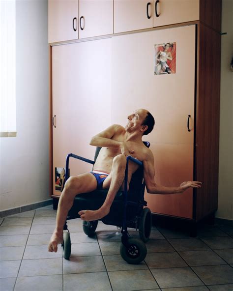 Powerful Nude Photos Of People With Disabilities Discuss Notions Of Beauty And Attractiveness