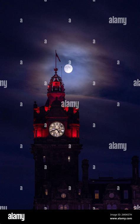 Edinburgh Royaume Uni 07 Décembre 2022 En Photo La Pleine Lune De