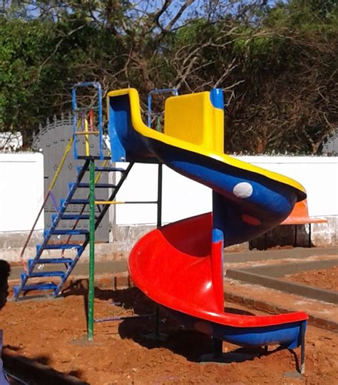 Red Fibreglass Frp Spiral Slide Age Group 3 To 12 Year Id 23349365873