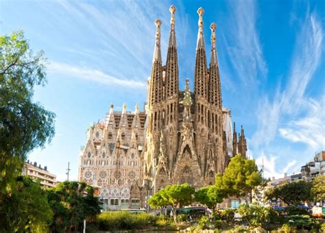 15 orte & aktivitäten, die du auf keinen fall verpassen darfst. Barcelona Sehenswürdigkeiten - Gaudís la Sagrada Familia
