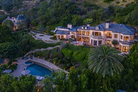 In December A Collection Of Former Celebrity Homes For Sale Los