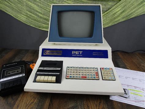 Vintage Commodore Pet 1970s Computer Live And Online Auctions On