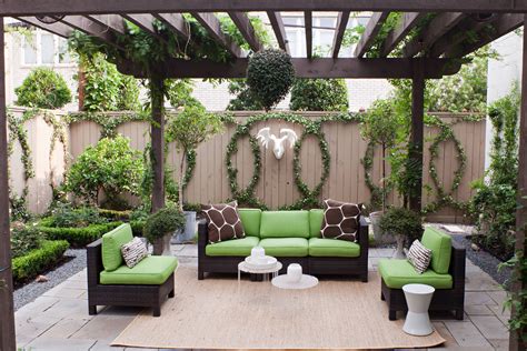 create  eco friendly outdoor space
