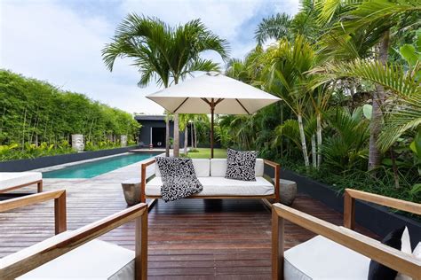 Lush Balinese Villas That Show Off The Beauty Of Tropical Living In 2020 Balinese Villa