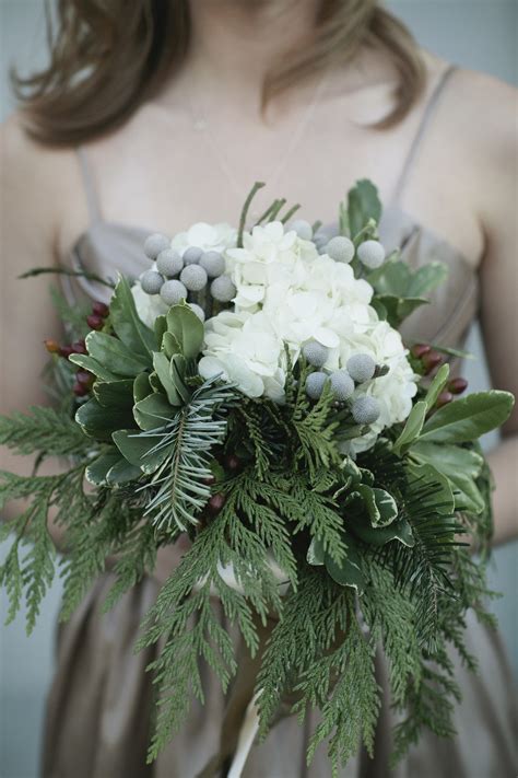 Bringing you the latest, greatest and most beautiful wedding inspiration from australia and around the world is just part of what we do! Stunning Winter Wedding Bouquet Ideas | The Happy Housie