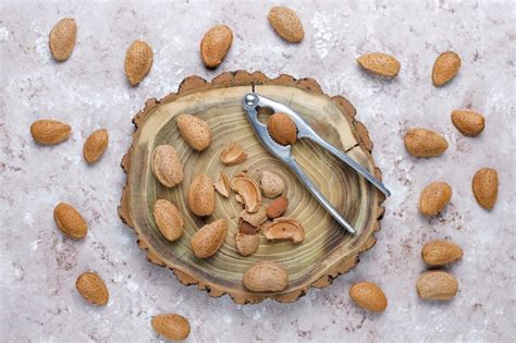Free Photo Raw Fresh Almonds With Shell