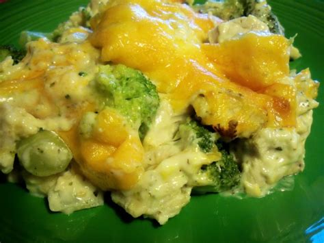 2 layer broccoli and turkey in baking dish. Thanksgiving Leftover Turkey Divan Recipe - Cheese.Food.com