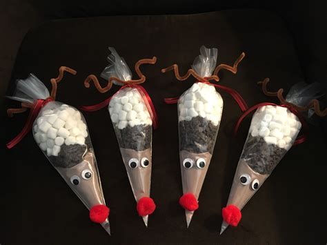 hot cocoa reindeer bags for a great christmas present great christmas presents christmas