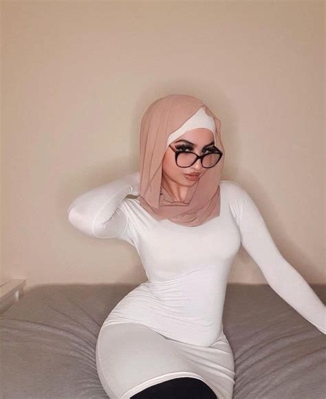 tight skirt outfit hot dresses tight beautiful muslim women beautiful hijab hijabi girl
