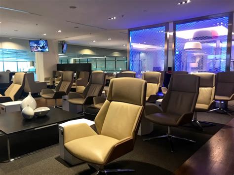 Review British Airways Business Class Lounge Singapore Changi