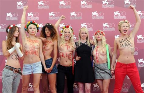 Fotos Feministas Se Desnudaron En El Festival De Cine De Venecia
