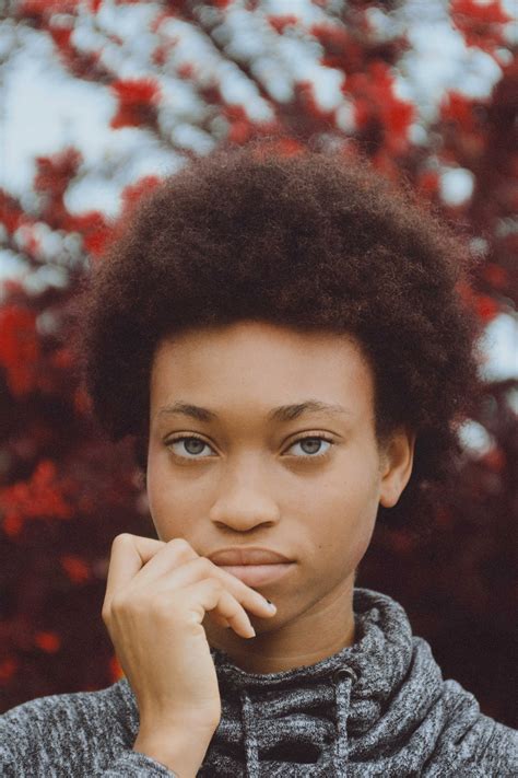 Download Hd Girl Afro Hairstyle Wallpaper
