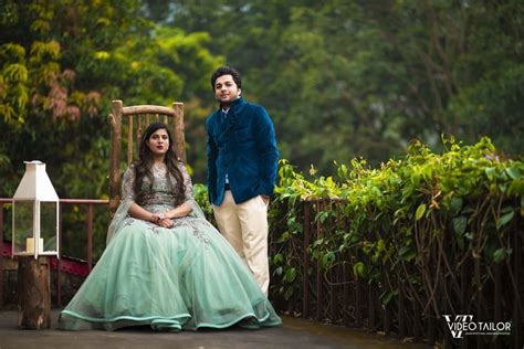 Pre Wedding Photoshoot Poses Ideas And Handy Tips For Couples