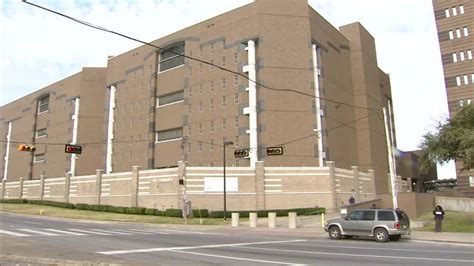 Dallas County Commissioners Change Pretrial Release Program To Help