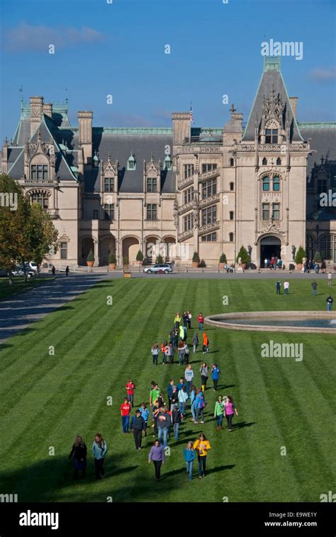 Biltmore Estate Mansion With School Students On Lawn Asheville North