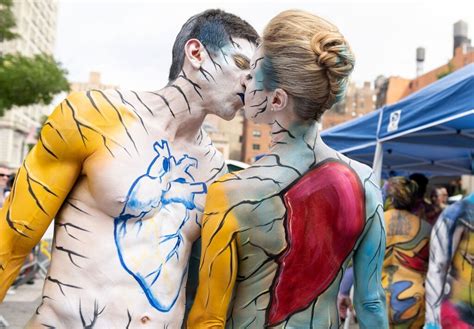 Il Corpo Umano Come Una Tela Da Dipingere New York Celebra Il Body