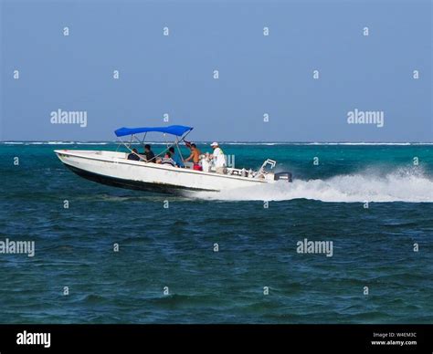 Speed Boat Launch Snorkel And Dive Boat In Ambergris Caye Belize