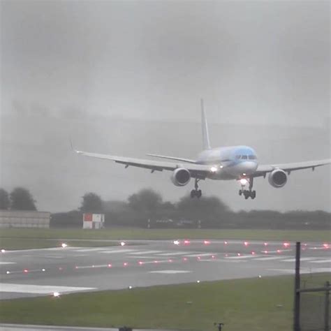 AviationIsh On Instagram Boeing 757 Crosswind Landing At Bristol