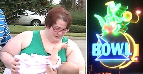 mom sits down at bowling alley when owner shames her for breastfeeding so she fires back