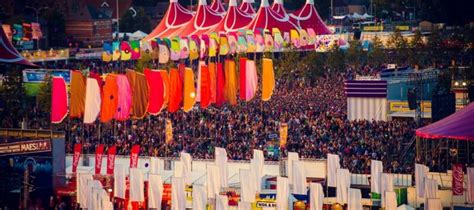Het is het tweede grootste festival van het land en begon in 1985 als een eendaags. Pukkelpop 2015 onthult Petit Bazar en Salon Fou ...