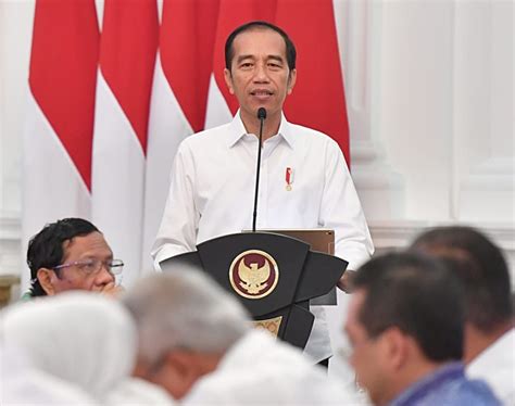Foto Presiden Pimpin Sidang Paripurna Pertama Kabinet Indonesia Maju