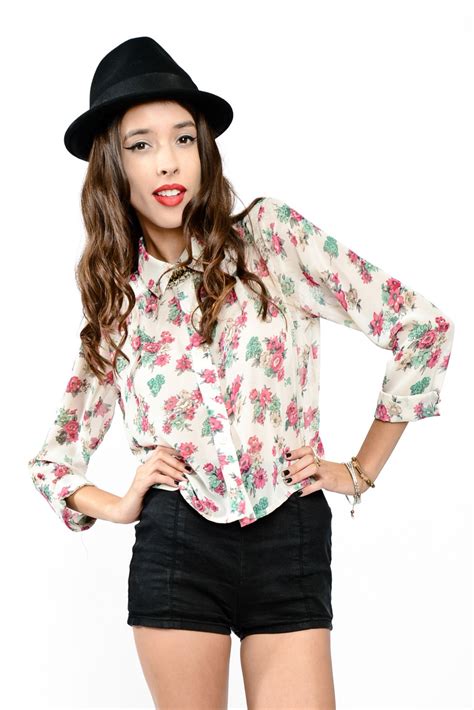 Breezy Floral Button Up Crop Top High Fashion Street Style Tops Fashion