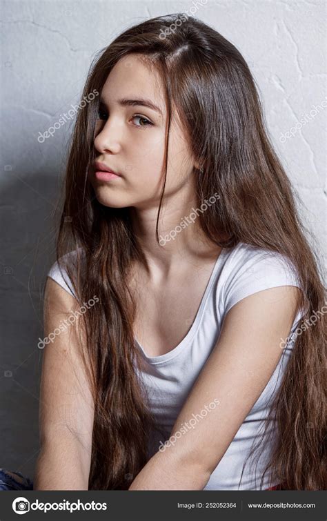 Closeup Face Teenager Girl Girl Brunette Asian Vertical Portrait