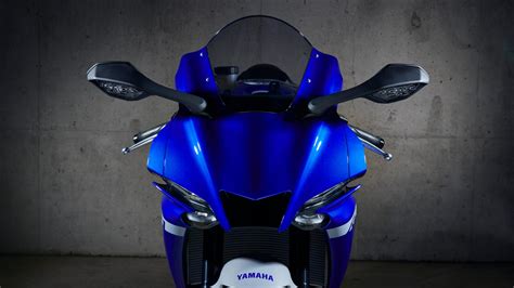 The r1 is underpinned by a diamond design aluminium frame and comes with an inline four, 998cc petrol engine. ヤマハの新型YZF-R25はフルモデルチェンジらしい。2022年モデルあたり？ | | 個人的バイクまとめブログ