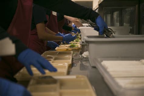 A Guide To Bay Area Food Banks Donating And Volunteering Kqed