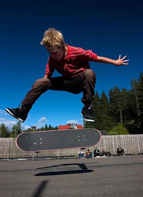 14 Skateboard Tricks For Beginners Skateboarder
