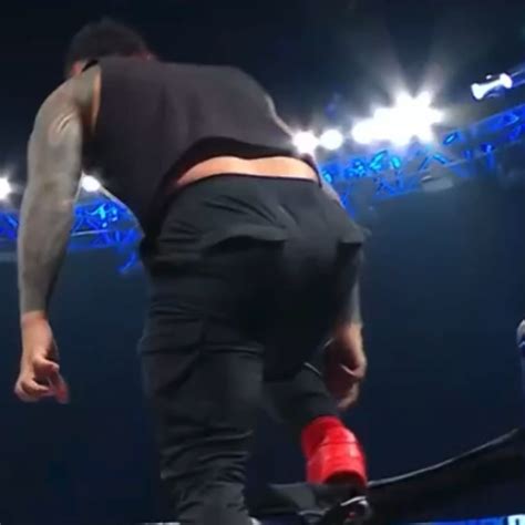 jey uso and his juicy ass 🥵🍑 r wrestlewiththepackage