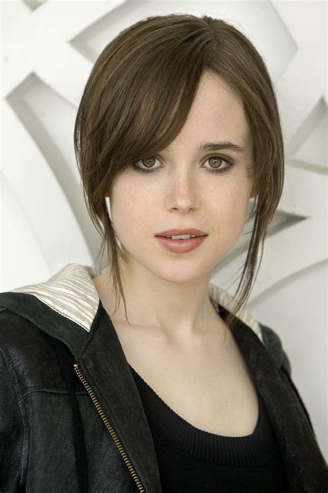 Ellen Page Ellen Page Is Hot Photos Sharenatorsharenator Hi