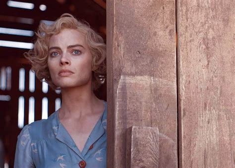 Margot Robbie Is On The Run In The Dreamland Trailer Live For Films