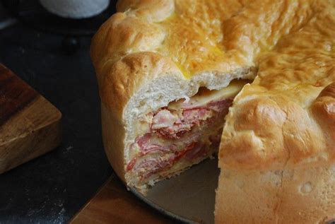 Pizza rustica & pizzagaina recipes we have a rich collection of pizza rustica recipes. Pizzagaina (Italian Easter Ham Pie) | Easter ham pie ...