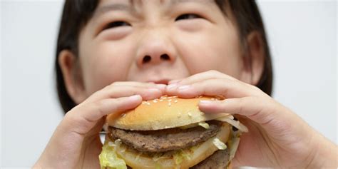Jun 22, 2021 · ayam tanpa tulang dari kfc, bbq burger dari mcd serta sahara dessert dari subway. Anak Tak Suka Makan Daging