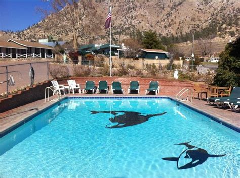 Lake isabella, mi 48893 989.644.8654. Swimming Pool - Picture of The Kern Lodge, Kernville ...