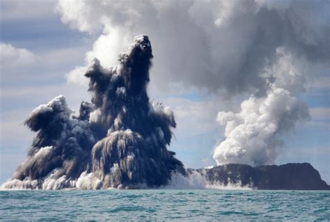 Nace Un Nuevo Volcán Tras Una Colosal Erupción Submarina Jamás Registrada