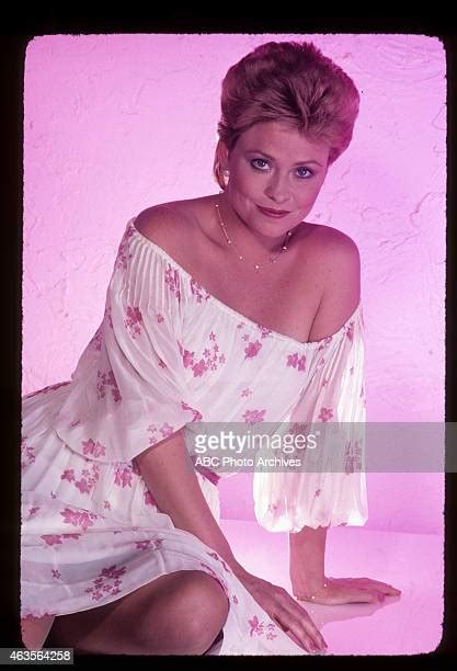 Lauren Tewes Gallery Photos And Premium High Res Pictures Getty Images