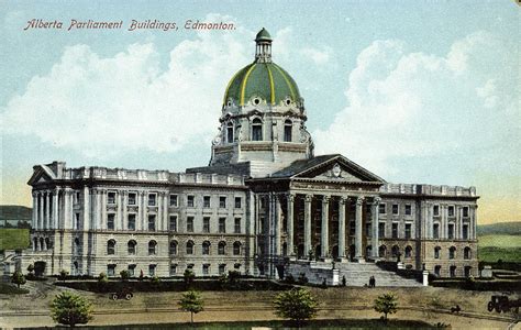 Postcard 13718 Stedman Bros Ltd Alberta Parliament Buildings