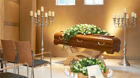 Kirche-und-Leben.de - Bestattung für 999 Euro? Das kostet ein