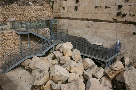 New Plan For Egalitarian Prayer Space At Western Wall To Be Unveiled