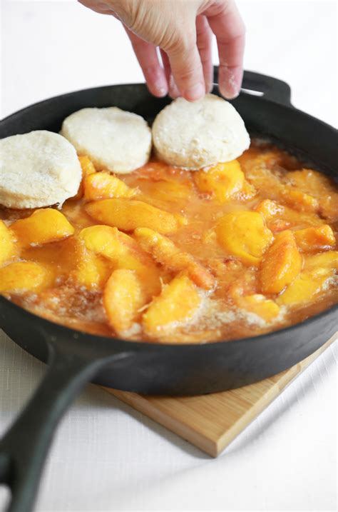 If using canned peaches, drain them first then follow the :d this recipe is just what i was looking for!!! Peach Cobbler Recipe Using Canned Peaches : Easy Peach ...