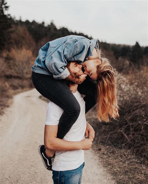 Love Couple Kissing Couple Photography Poses Love Photos Couples