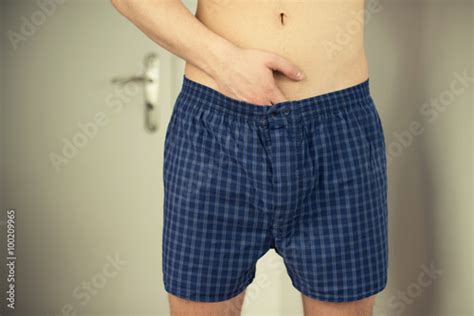 Man Putting Hand In Underwear Stockfotos Und Lizenzfreie Bilder Auf Bild 100209965