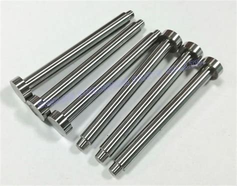 Qro90 Material Mold Core Pins Die Casting With 46 48 Hrc Customized Size