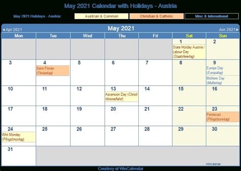 Download printable calendar 2021 with holidays. Pin di Free Calendar 2020 - 2021