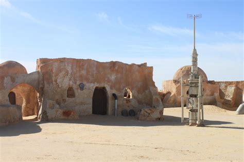Star Wars Set In Tunisian Desert