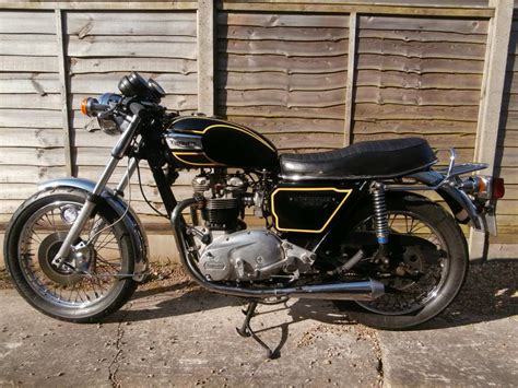 Both the engine and frame numbers should coincide. Triumph T140 Bonneville